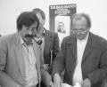 Bild: Archiv Heimbucher
Im Literaturarchiv traf Oswald Heimbucher auch mit Günter Grass zusammen - hier ein Bild vermutlich von 1980.