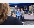 Archivbild: kaz
Bruno und Anja, bekannt aus der RTL-Serie "Bauer sucht Frau", waren Anfang September auf dem Wochenmarkt in Kemnath zu Gast. Ihre nächste Station ist der Flohmarkt in Weiden.