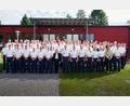 Bild: Polizeipräsidium Oberpfalz/nh/exb
Polizeipräsident Thomas Schöniger (vorne, Achter von rechts) mit den Neuzugängen des Polizeipräsidiums Oberpfalz.