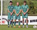 Bild: Hubert Ziegler
Selbst diese Abwehrmauer der DJK Gebenbach mit Johannes Scherm, Friedrich Lieder und Drazen Misic (von links) konnte zuletzt das 0:3 für Fortuna Regensburg bei der 1:5-Niederlage nicht verhindern. In Eltersdorf muss die Gebenbacher Defensive grundsätzlich besser stehen als zuletzt – sonst droht die nächste Niederlage.