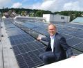 Bild: gsp
Es ist ein eindrucksvolles Beispiel von Nachhaltigkeit, das Markus Frauendorfer auf dem Dach seines Möbelhauses in Amberg installiert hat.
