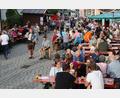 Bild: mrr
Wandermusikanten unterhalten die Besucher und tragen so zum Gelingen des Marktsonntags in Rieden bei.