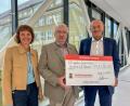 Bild: Leon Karwath
Bei der Spendenübergabe im Klinikum Weiden: Sandra Wittmann, Herbert Putzer, Karl Wittmann (von links).