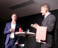 Bild: prh
Henning Ruwe (links) und Martin Valenske zeigen auf der Kleinkunstbühne der Futura satirisch, bissig und mit viel Wortwitz auf, was in der Welt "dumm" gelaufen ist.