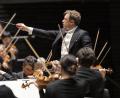 Bild: Astrid Ackermann/exb
Dirigent Daniel Harding und das Symphonieorchester des Bayerischen Rundfunks sind im März 2025 zu Gast bei den Meisterkonzerten Weiden.