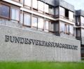Bild: Uli Deck/dpa
Der Erste Senat hat die Befugnisse des BKA unter die Lupe genommen.