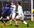 Bild: G. Büttner
Eine ärgerliche, weil in der Schlussphase zustande gekommene Niederlage musste die SpVgg SV Weiden (links Josef Rodler) zuletzt gegen den TSV Neudrossenfeld einstecken. Trainer Michael Riester fordert nun seine Spieler auf, sich in der Partie bei der SpVgg Bayern Hof auf die Grundtugenden des Fußballs zu besinnen.