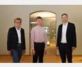 Bild: Stadt Weiden i. d. OPf.
Der neue Leiter des Internationalen Keramik-Museums Johannes Listewnik (Mitte) zusammen mit Kulturamtsleiterin Sabine Guhl (links) und Andreas Holz.