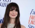 Bild: Jordan Strauss/Invision/AP/dpa
Anne Hathaway kehrt in ihrer beliebten Prinzessinnen-Rolle zurück. (Archivbild)
