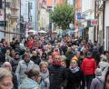 Bild: Wolfgang Steinbacher
Verkaufsoffener Sonntag in Amberg. Das bedeutet: Wie hier in der Georgenstraße gibt es kaum ein Durchkommen.