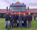 Bild: Peter Schießl/exb
In Wölsendorf herrscht Freude über das Feuerwehrauto. 	Bild: Peter Schießl/exb