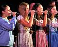 Bild: Peter Ringeisen
Die Chorsolistinnen brillierten mit dem Lied "Fever!", von links: Rada Evloeva, Klara Urmann, Greta Gleißner, Lina Schmalzl.