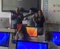 Bild: thn
Die Firma Cherry, vertreten durch Content-Managerin Frau Alberdörder (Mitte) stattete die Schule mit Handballenauflagen für die Arbeit am PC aus. Darüber freuten sich Schulleiter Holger König (links) und Studienrätin Tatjana Walter (rechts)