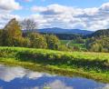 Bild: Günter Moser
Der Frauenstein mit dem langestreckten Höhenzug ( hier in Richtung Osten fotografiert) ist ins Visier für Windkraft geraten. In der Gemeinde Winklarn sorgt man sich angesichts dieser Pläne um die zahlreichen Quellen, die viele Kommunen mit Trinkwasser versorgen.