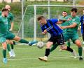 Bild: Werner Franken
Martin Fillo (Mitte, Szene aus dem Spiel in Abtswind) und die SpVgg SV Weiden sind im Heimspiel gegen das Schlusslicht TSV Karlburg klar favorisiert.