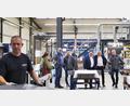 Bild: Dobler
Rundgang durch die Hallen der Firma Quadrus Metalltechnik GmbH mit (von rechts) Betriebsleiter Hans Maier, den Landespolitikern Martin Scharf und Tobias Gotthardt (Freie Wähler), Inhaber Alois Gsödl, Einkaufsleiter Michael Martin und Inhaber Markus Gsödl.