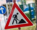 Symbolbild: Lino Mirgeler/dpa 
In Vilseck wird ab 22. Oktober der Kanal in der Breslauer Straße erneuert - das hat vor allem Auswirkungen auf die Anfahrt zum Kindergarten.