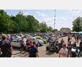 Archivbild: bsc
Dicht drängten sich in den vergangenen beiden Jahren die Oldtimer und Besucher beim Old- und Youngtimertreffen in Friedenfels auf dem großen Parkplatz. 2025 folgt eine Neuauflage.