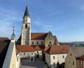 Bild: aub
Die Nabburger Stadtpfarrkirche St. Johannes ist renovierungsbedürftig. Nach einer Förderzusage könnte der Projektstart im Frühjahr 2025 erfolgen.