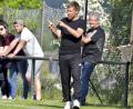Archivbild: Hubert Ziegler
Simon Eisinger (Zweiter von rechts), Trainer der Fußballerinnen des TSV Theuern, war vor einigen Jahren auch in Fürth in der Verantwortung.