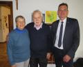 Bild: adj
Bürgermeister Ernst Schicketanz gratulierte Alfons Barth zum 80. Geburtstag