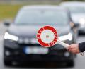 Bild: Daniel Karmann/dpa
Die Polizei kontrollierte am Wochenende einen 19-Jährigen in Marktredwitz.