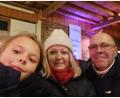 Bild: Fischer
Ein Bild aus glücklicheren Tagen. Leni, Carmen und Erich Fischer (von links) vereint bei einer gemeinsamen Unternehmung. Jetzt hat die Familie einen Spendenaufruf gestartet.