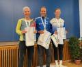 Bild: rik
Das strahlende Telis-Trio:(von links) Simone Dehling, Domenika Mayer und Leni Mayerhofer holten über die 10 Kilometer auch den bayerischen Titel mit dem Team.