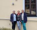 Bild: Elisabeth Brüderer
Das neue Dreierteam freut sich auf den Start im Dorfladen (von links): Hildegard Schwab, Petra Suttner und Maria Berthold.