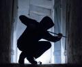 Symbolbild: Silas Stein/dpa
In Amberg fahndet die Polizei nach einem Einbrecher, der Kellerabteile aufgebrochen hat.