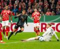Bild: Torsten Silz/dpa
Der FC Bayern München hat mit einem klaren Sieg bei Mainz 05 das Pokal-Achtelfinale erreicht.