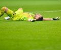 Bild: Uwe Anspach/dpa
Nürnbergs Torwart Christian Mathenia nach dem Pokal-Aus.