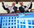 Bild: Stephan Huber
Bei der symbolischen Finanzspritze für das Amberger Klinikum wird es wohl nicht bleiben. Oberbürgermeister Michael Cerny (links) und Stadtkämmerer Jens Wein rechnen für den Haushalt 2025 mit 18,5 Millionen Euro.