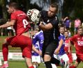 Archivbild: ham
Torwart Jonas Lang packt energisch zu. Er und sein TSV Detag Wernberg sind mit zuletzt zwei Niederlagen nicht mehr Verfolger Nummer eins von Spitzenreiter 1. FC Schwarzenfeld.