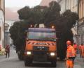 Bild: Wolfgang Steinbacher
Der Weihnachtsbaum wird auf dem Marktplatz aufgestellt.