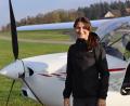 Bild: mfh
Isabell Stiegler nach ihrem ersten Alleinflug in Fichtelbrunn. Ein Schnupperflug war der Auslöser, die Ausbildung für die Fluglizenz für Ultraleichtflugzeuge zu machen.