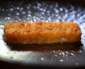Symbolbild: Karl-Josef Hildenbrand/dpa
Verbraucher sollten die Fischstäbchen nicht braten oder gar essen.