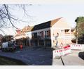 Bild: gz
Die beiden Zufahrten zum Marktplatz Eslarn aus Richtung Waidhaus und Moosbach sind wegen Straßenbaumaßnahmen gesperrt.