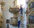 Bild: sei
In jedem Frühjahr wird die Kirche meistens von Vorstandsmitgliedern gründlich gereinigt und geputzt.