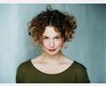 Bild: Jeanne Degraa
Das Ovigo-Theater konnte Schauspielerin Anna Maria Sturm für eine Eigenproduktion begeistern.