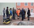 Bild: bnr
Die Außenanlagen am Haas-Haus bildenden Abschluss des Umbaus der Haas-Kreuzung. Der Bau- und Umweltausschuss macht sich ein Bild von den Restarbeiten.