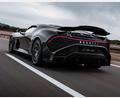 Bild: Bugatti/dpa
Einzelstück: Das "La Voiture Noire" wurde als Hommage an den berühmten Bugatti Type 57 SC Atlantic kreiert.