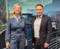 Bild: Lowak
Die neue Geschäftsführerin der Max-Reger-Halle heißt Jutta Kistner. Oberbürgermeister Jens Meyer heißt sie in Weiden willkommen.