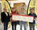Bild: Susanne Ditz
Bei der Spendenübergabe der Firma Neukam an die Jugendabteilungen der Wasserwacht Auerbach und Knabenkapelle Auerbach (von links): Ernst Schalanda, Tassilo Kassecker, Birgit Neukam-Leißner und Patrick Hamerla.