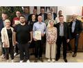 Bild: Karoline Gajeck-Scheuck
Oberbürgermeister Michael Cerny (Zweiter von links) ehrte zusammen mit Stadtwerke-Chef Frank Backowies (rechts hinten) und Betriebsrätin Simone Wirth (links vorne) die langjährigen Mitarbeiter.
