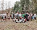 Bild: bk
Ein Bild mit Erinnerungswert. Diese jungen Kaltenbrunner beleben eine alte Tradition neu und tanzen zum ersten Mal wieder einen Kirwabaum aus. Am Sonntag, 17. November, ist es soweit.