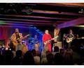 Bild: Reinhard Fütterer
Stefan Stoppok (Zweiter von rechts) lieferte mit seiner Band am Freitag ein Mega-Konzert in der Tenne des Schafferhofs ab. Es war auf seiner aktuellen Tour die einzige Station in Bayern.