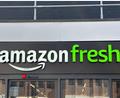 Bild: Benedikt von Imhoff/dpa
Das 2017 gestartete Angebot „Amazon Fresh“ konnte bisher von Kunden in Berlin, München und Hamburg genutzt werden. (Archivbild)