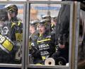 Bild: Hubert Ziegler
Gespannte Blicke auf der Spielerbank des ERSC Amberg. Die Löwen treffen am Freitagabend auf Bayernliga-Schlusslicht EHC Klostersee.