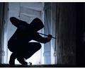 Symbolbild: Silas Stein/dpa
In der Hofer Innenstadt hat sich am Donnerstag eine Einbruchserie ereignet. Dabei ist es in zwei Fällen nur bei einem Versuch geblieben.
